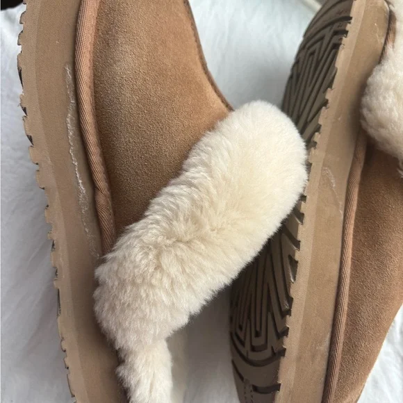 UGG Tan Disquette Slippers - Picture 5 of 5